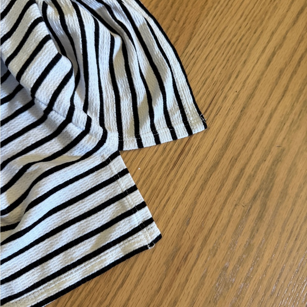Max Studio Black & White Flutter Sleeve Striped Top - Picture 9 of 9